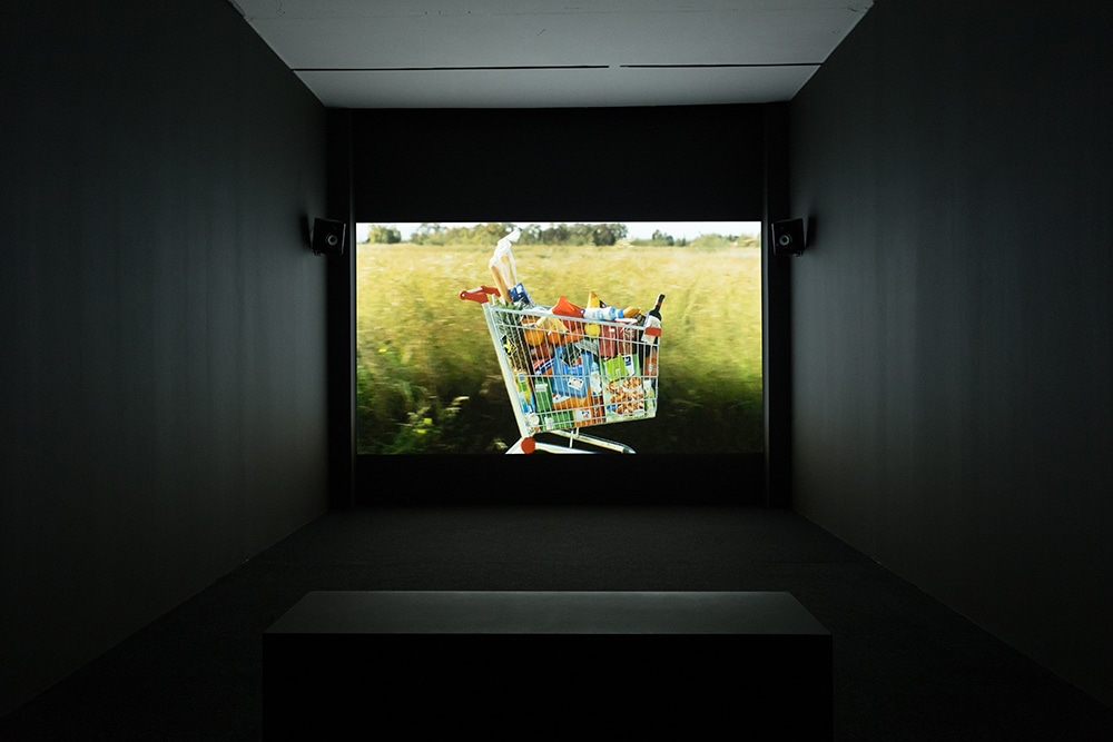 Large-scale video projection in Tension & Conflict